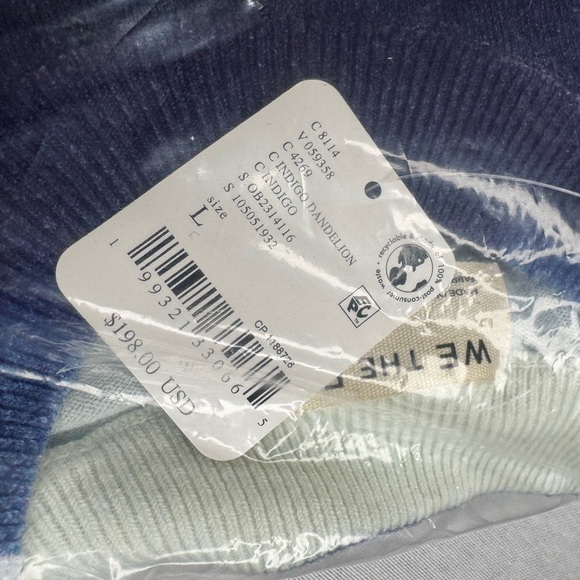 We The Free Nouvelle Pattern Pullover Indigo Dandelion Tie Dye Size L NWT - Picture 7 of 7